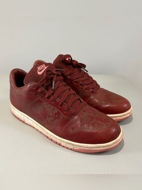 Nike Mens Dunk Low Sneakers Size 10 in Burgundy leather laser etched design EUC